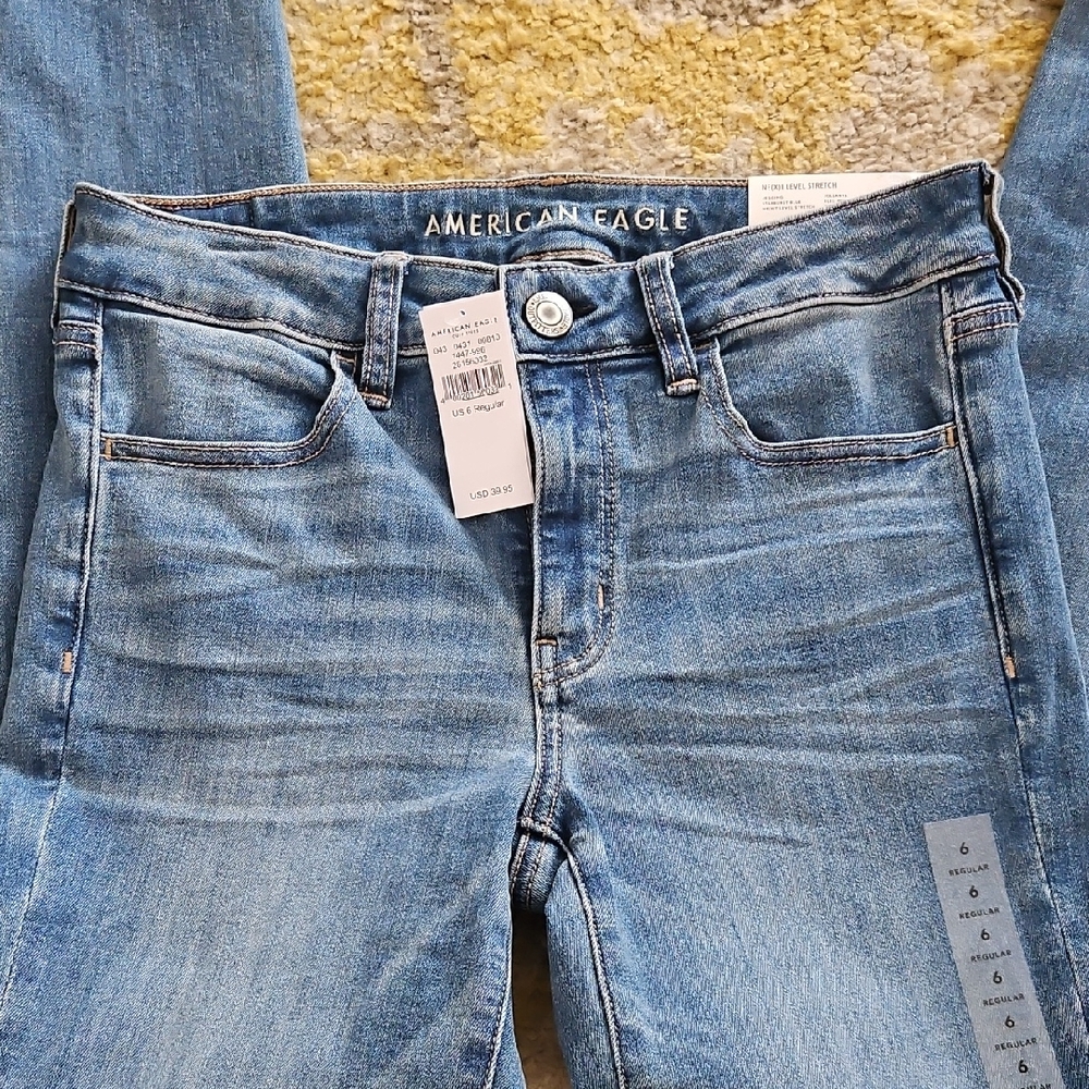 American Eagle Outfitters Light Blue Skinny Jeans